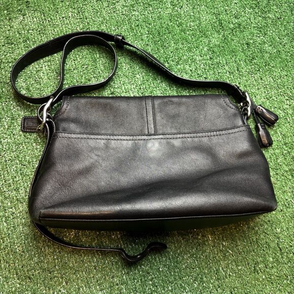 VTG Coach F10204 Black Leather Fold Over Flap Shoulder Bag Purse - Picture 9 of 13